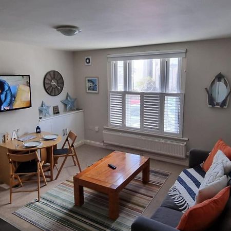 St Margaret'S Ground Floor And Lower Deck Apartment 라이드 외부 사진